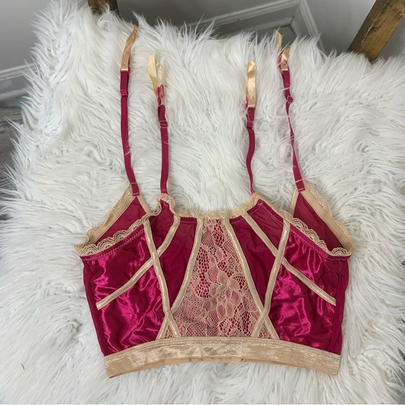 iCollection Elegant Lace Trim Satin Bralette S - Picture 1 of 4